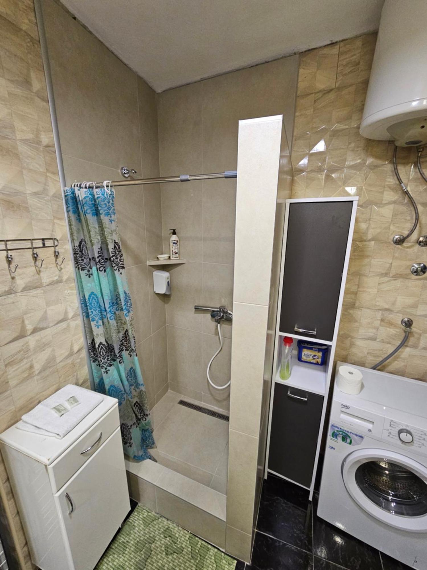 Matea Apartman Belgrado Buitenkant foto