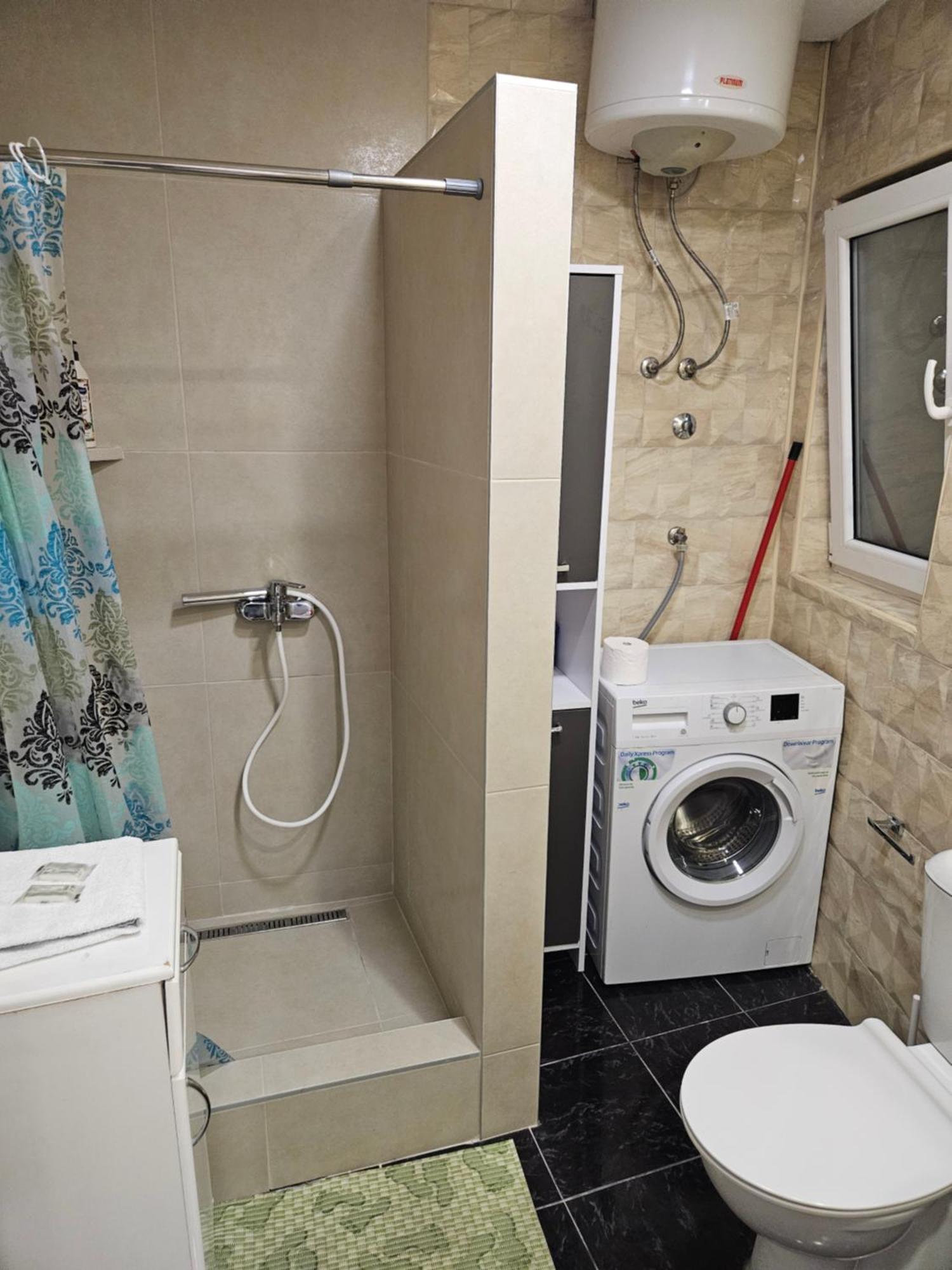 Matea Apartman Belgrado Buitenkant foto