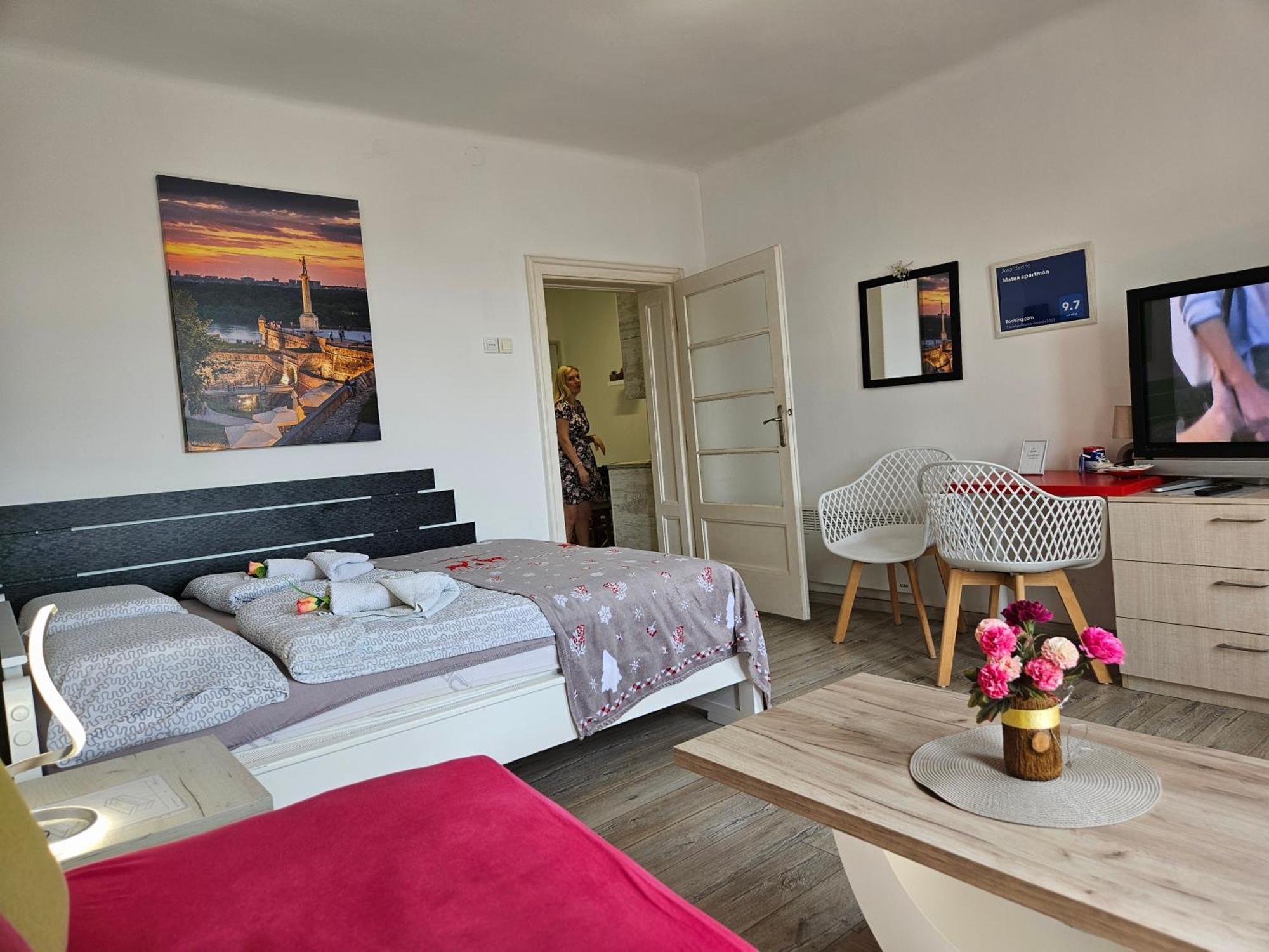 Matea Apartman Belgrado Buitenkant foto